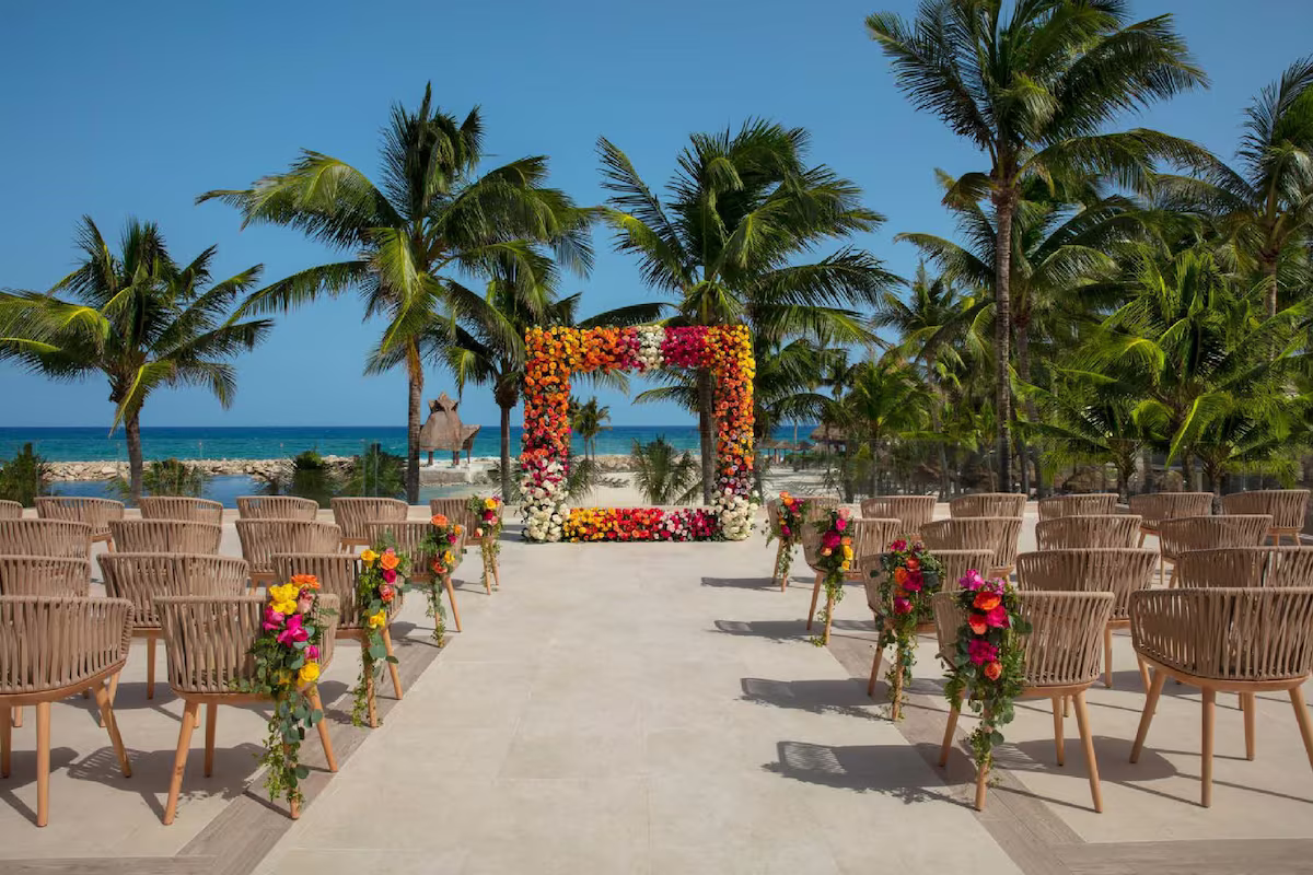 Dreams Aventuras Riviera Maya All Inclusive / 3 días / 2 adultos / del 12-14 de Dic / menores gratis / BLO-HO