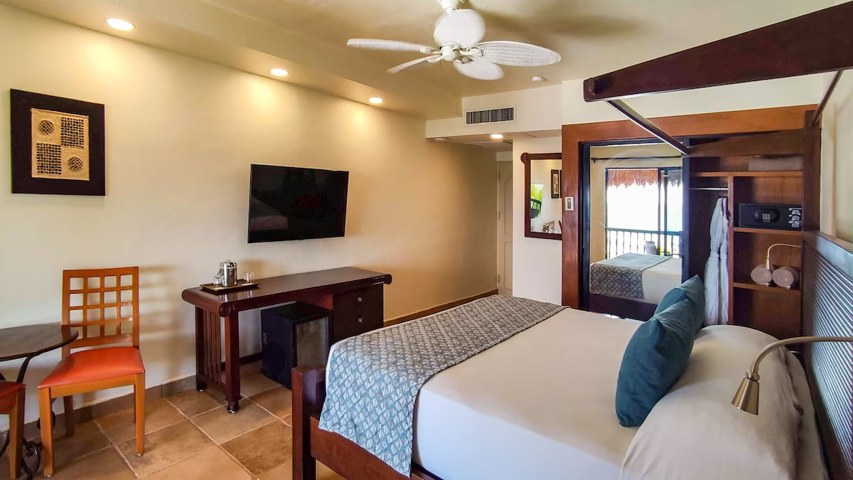 Catalonia Yucatan Beach All Inclusive / 3 días / 2 adultos / del 25-27 de Jul / menores gratis / FIT-RV