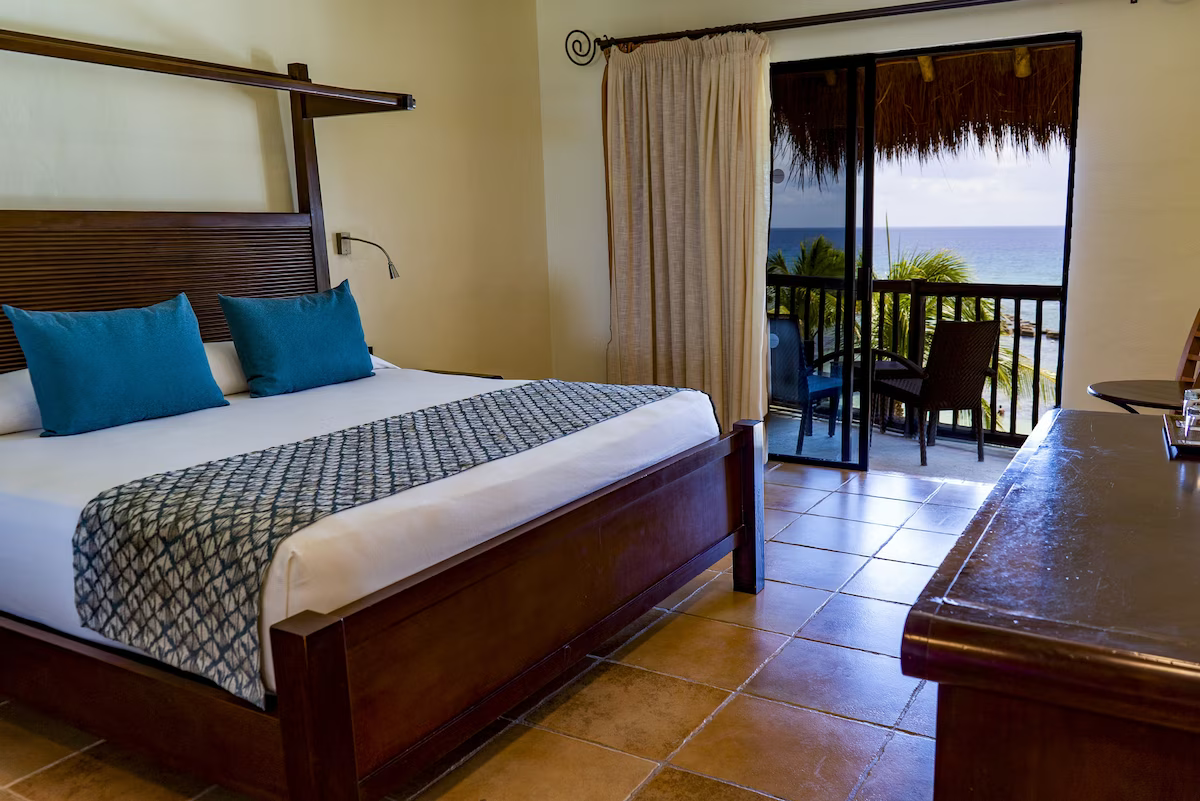 Catalonia Yucatan Beach All Inclusive / 3 días / 2 adultos / del 25-27 de Jul / menores gratis / FIT-RV