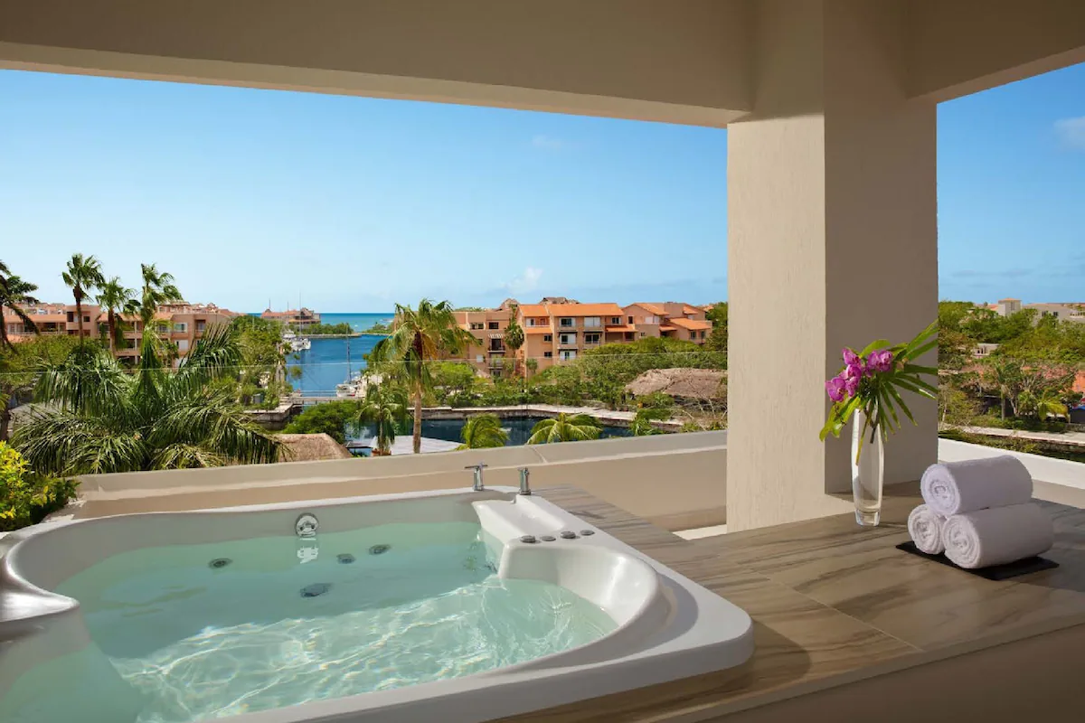 Dreams Aventuras Riviera Maya All Inclusive / 3 días / 2 adultos / del 12-14 de Dic / menores gratis / BLO-HO