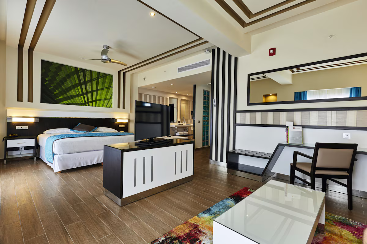 Riu Dunamar Cancun / 4 días / 2 adultos / del 4-7 de Ago / BLO-HO