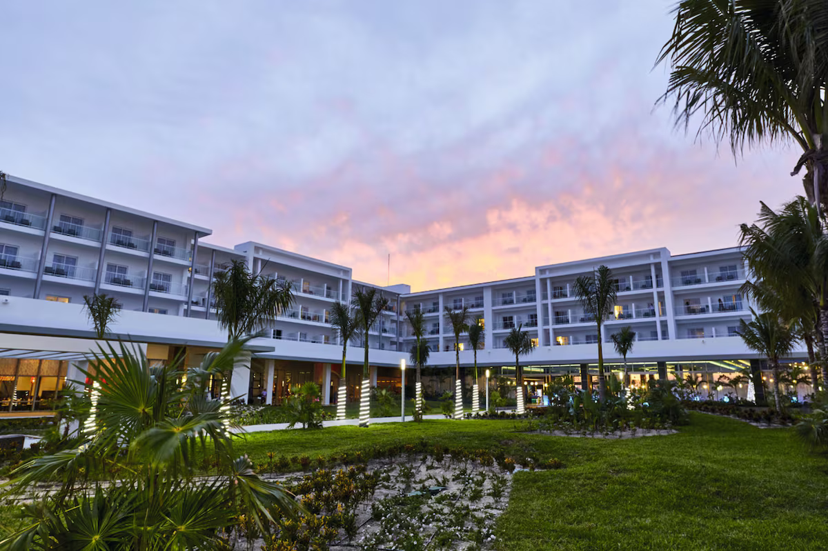 Riu Dunamar Cancun / 4 días / 2 adultos / del 4-7 de Ago / BLO-HO