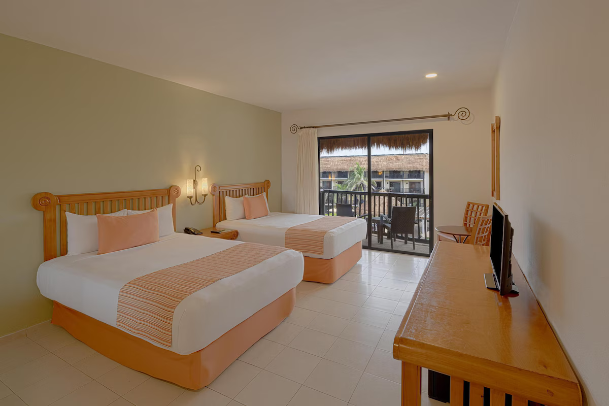 Catalonia Yucatan Beach All Inclusive / 3 días / 2 adultos / del 25-27 de Jul / menores gratis / FIT-RV