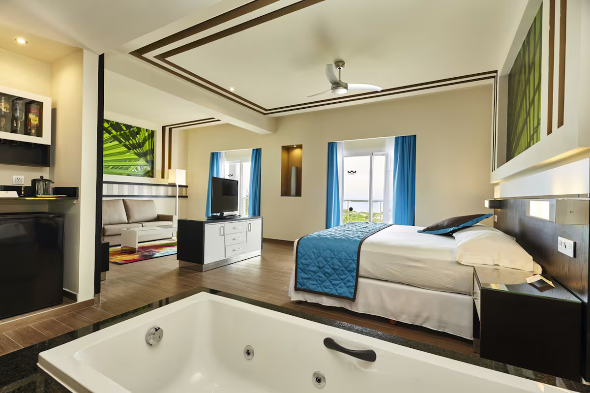 Riu Dunamar Cancun / 4 días / 2 adultos / del 4-7 de Ago / BLO-HO