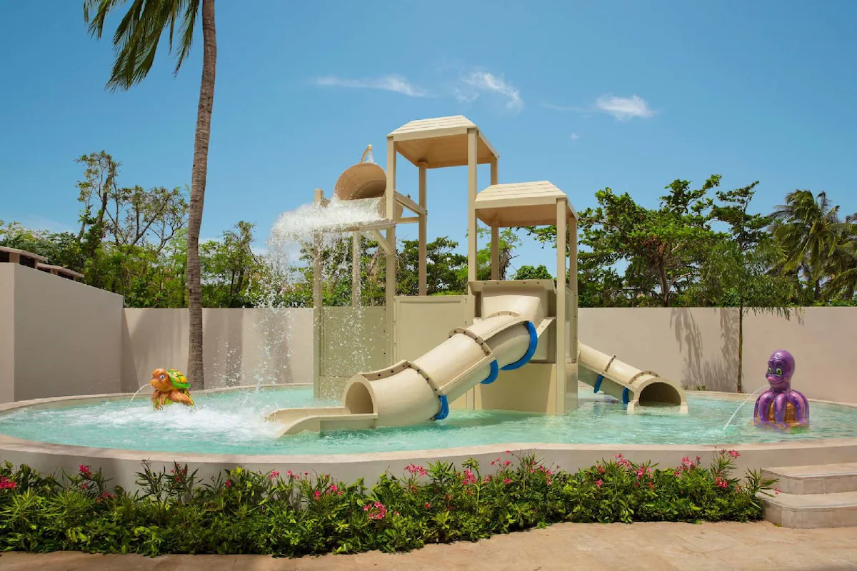 Dreams Aventuras Riviera Maya All Inclusive / 3 días / 2 adultos / del 12-14 de Dic / menores gratis / BLO-HO