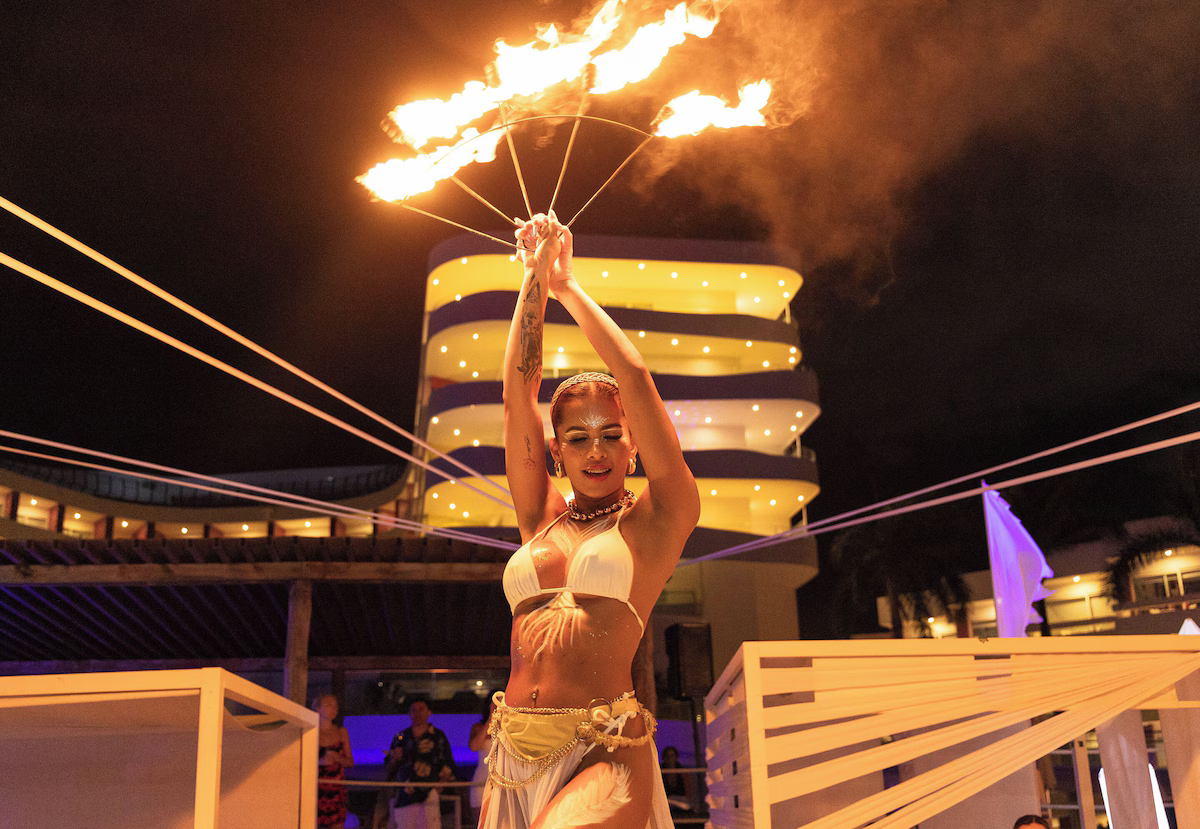Temptation Cancun Resort All Inclusive - Adults Only / 4 días / 2 adultos / del 11 -14 de Agost / FIT-BO