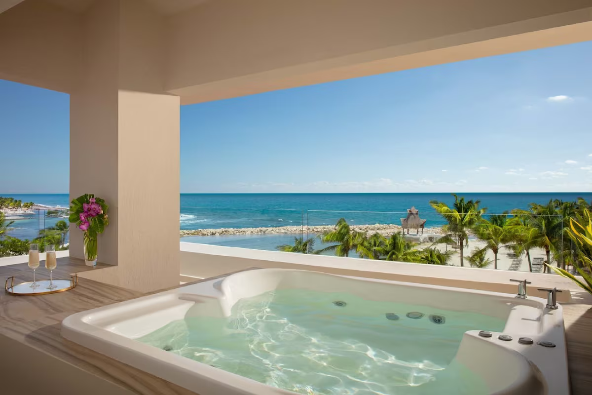 Dreams Aventuras Riviera Maya All Inclusive / 3 días / 2 adultos / del 12-14 de Dic / menores gratis / BLO-HO