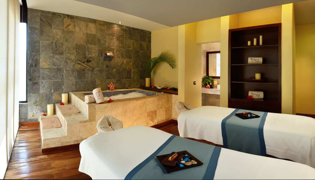 Catalonia Yucatan Beach All Inclusive / 3 días / 2 adultos / del 25-27 de Jul / menores gratis / FIT-RV