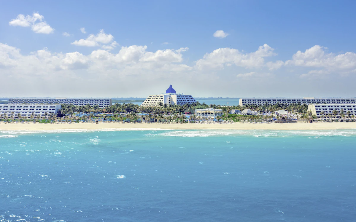 Grand Oasis Cancun  / 5 días / 2 adultos / del 24-28 de Jul / menores gratis /BLO-HO